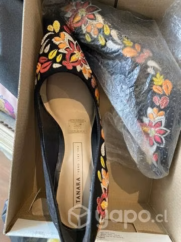 Zapatos brasileros cuero bordado nuevos !!