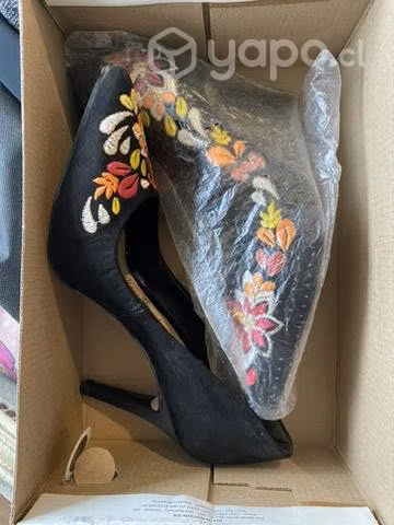 Zapatos brasileros cuero bordado nuevos !!