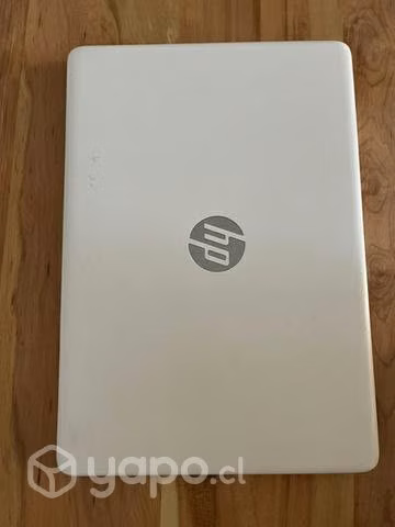 Notebook HP 1 TB / 4 GB RAM / INTEL CORE I3 7