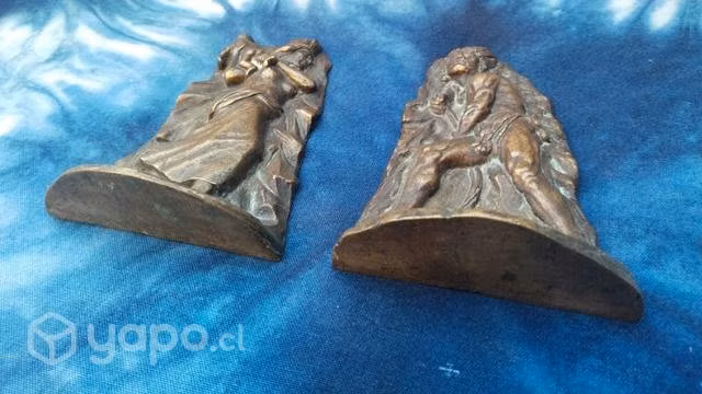 Caupolicán y Fresia esculturas bronce sujetalibros