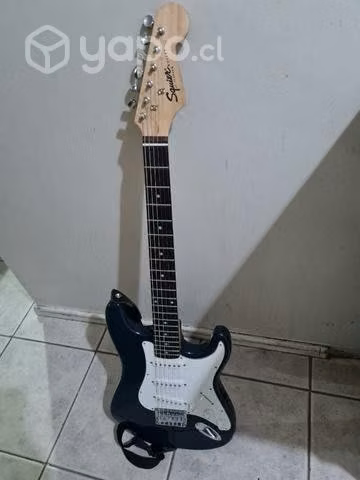 Guitarra eléctrica Squier Bullet Strat año 2000
