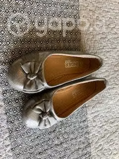 Balerinas color plata talla 32 niña usadas