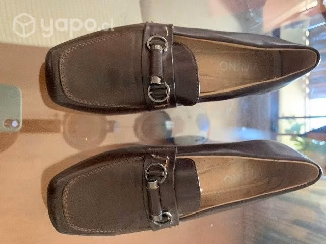 Zapato café oscuro sin uso talla 36 Vía Uno