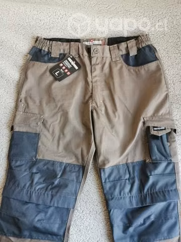 Pantalón ubermann, talla L nuevo
