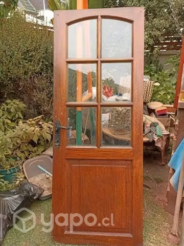 Puerta madera vidrio