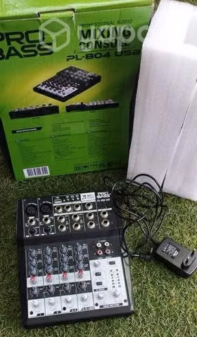 Mesa de sonido 4 canales + usb