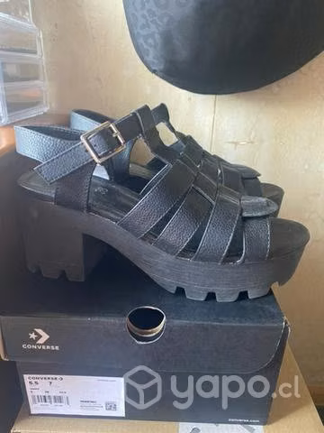 Sandalias