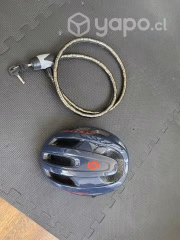 Casco Scott y cadena bicicleta