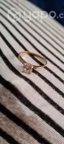 Anillo de oro