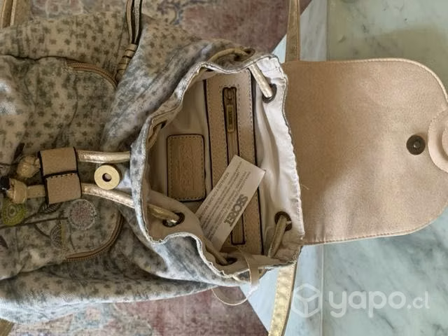Mochila marca SECRET - Imagen 3