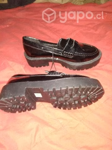 Zapato nuevo de mujer