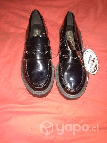 Zapato nuevo de mujer