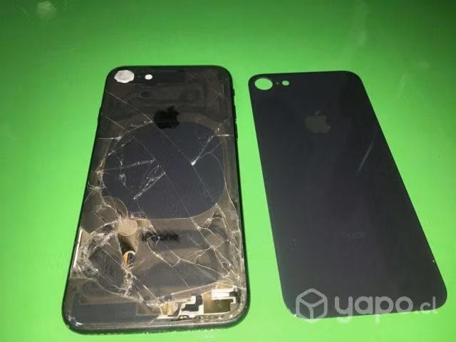Cambio de tapa trasera iphone 8 color negro - Imagen 3