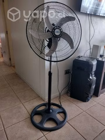 Ventilador pedestal