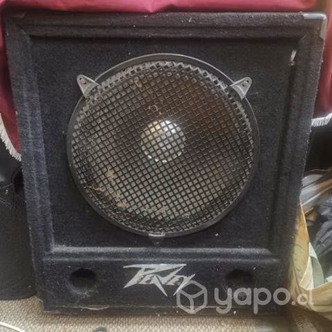 Caja acústica subajo
