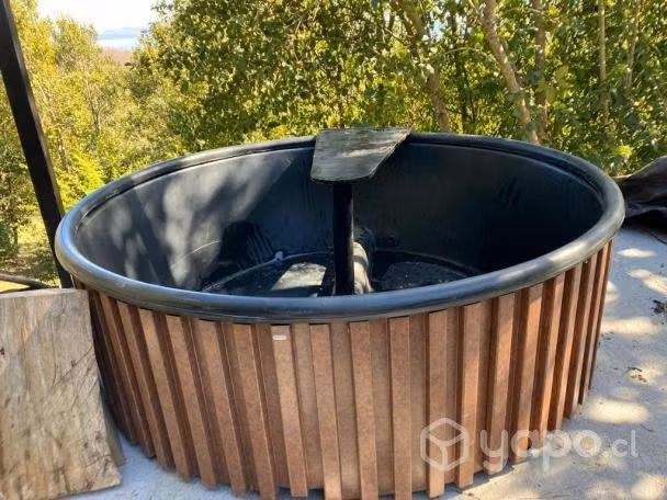 Tina caliente, hot tub, purkaus