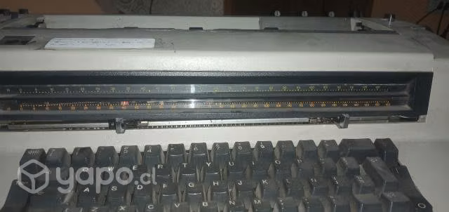 Máquina de escribir marca IBM