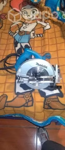 Sierra circular makita 7 - 1/4 1800 (185mm)