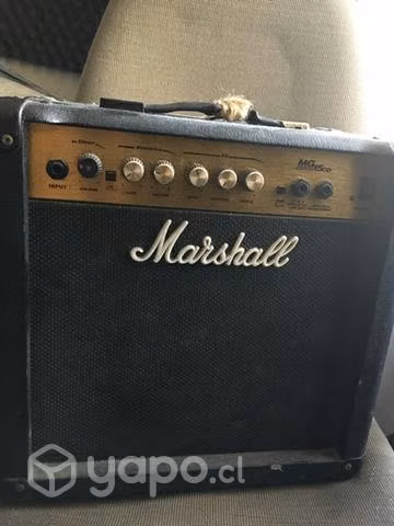Amplificador Marshall MG15
