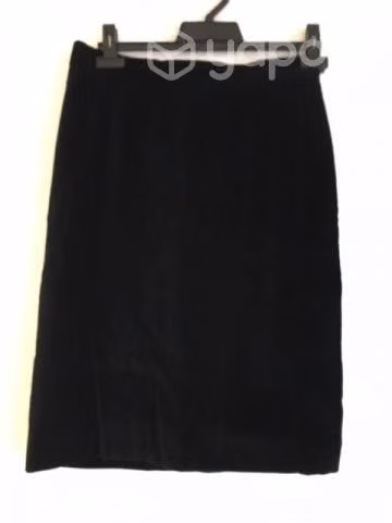 Falda terciopelo negro talla S-M, metro Tobalaba