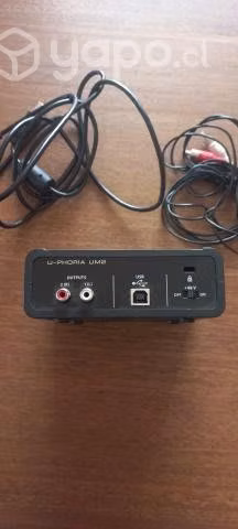 Interfaz behringer U-phoria um2