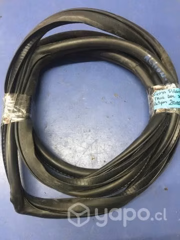 Goma pilar puerta trasera derecha Ssangyong Actyon