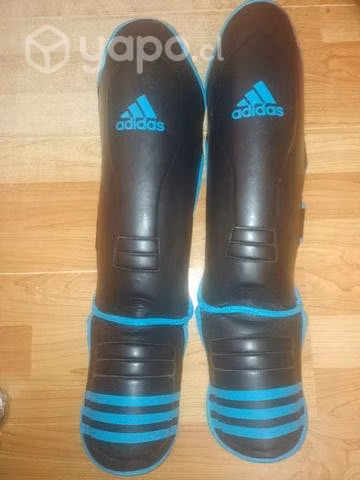 Canillera con empeinera Adidas