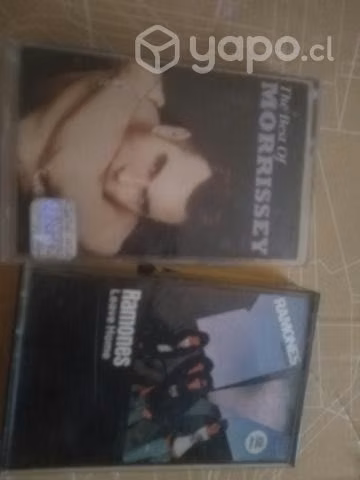 Cassettes originales y radio SONY impecables