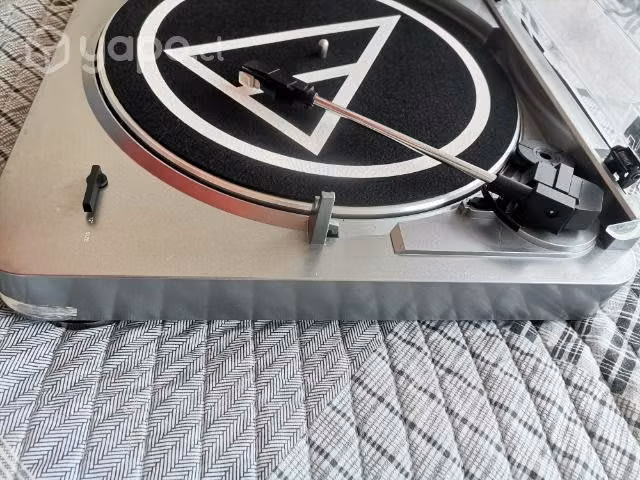 Tocadiscos Audio-Technica LP60