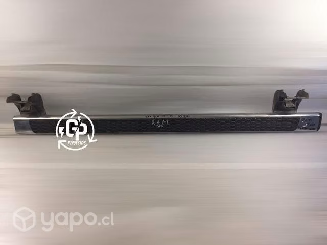 Pisadera Dodge RAM 1500 2013 2018