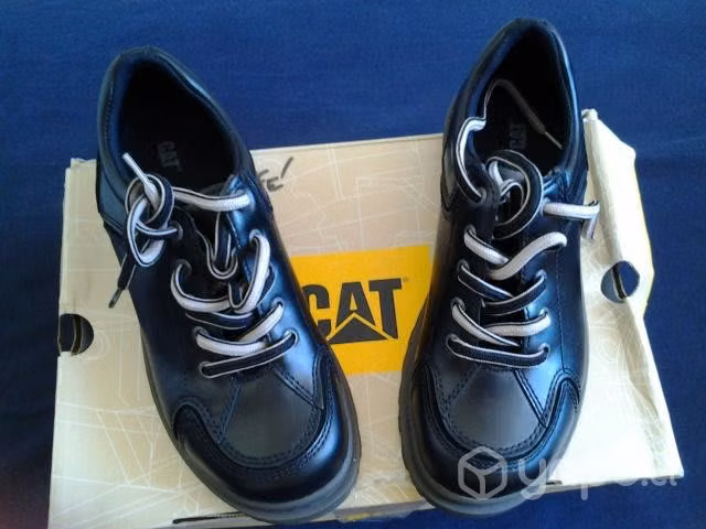 Zapatos caterpillar n° 37 nuevos