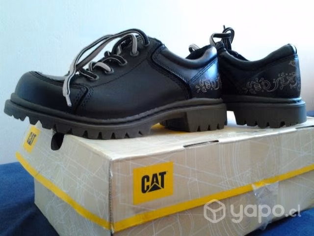 Zapatos caterpillar n° 37 nuevos