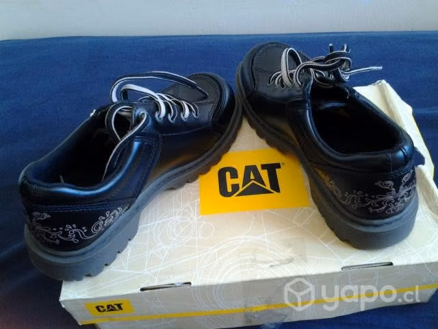 Zapatos caterpillar n° 37 nuevos