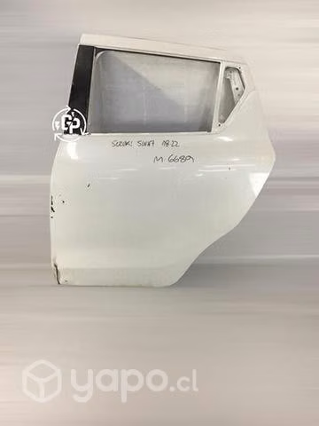 Puerta trasera lh Suzuki swift 18-22