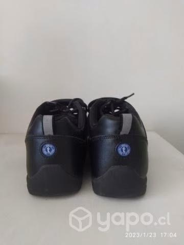 Zapato escolar