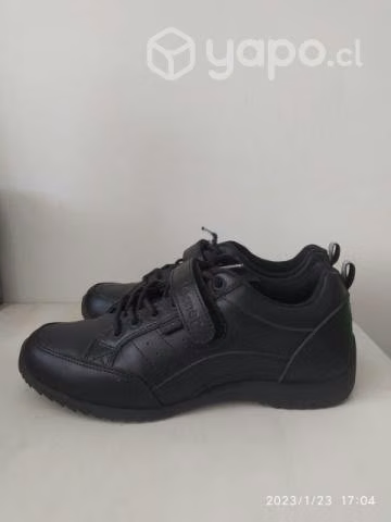 Zapato escolar