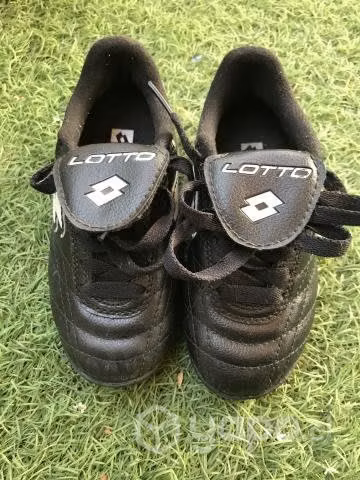 Zapatilla baby fútbol niño 28