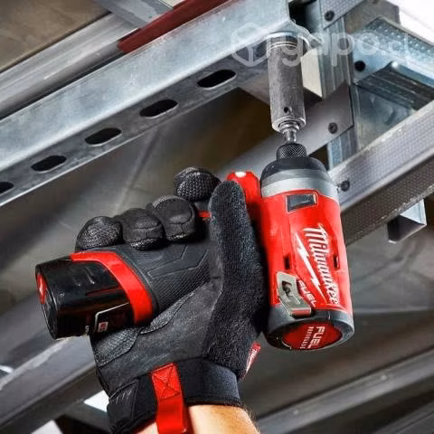 Atornillador Impacto M12 Milwaukee