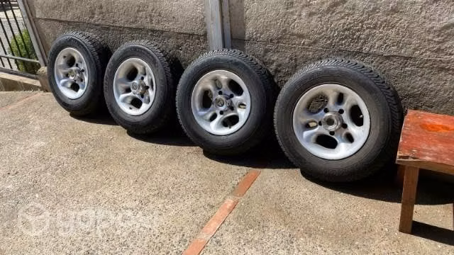 Llantas grand vitara 2002