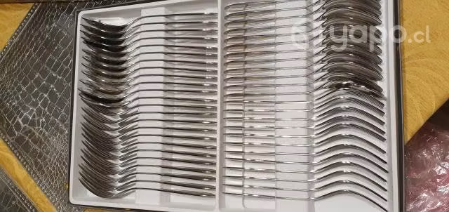 Juego de cubiertos, 127 piezas. nuevo