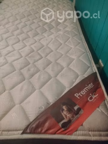 Cama plaza y media con colchón