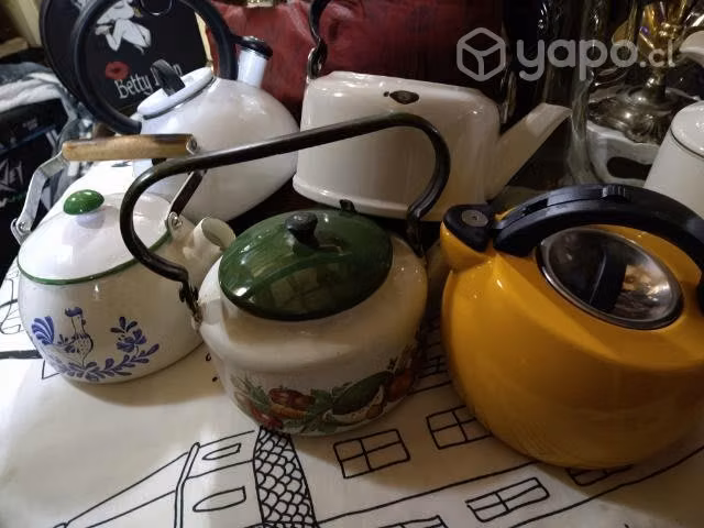 Antiguas reliquias enlozadas de la abuela.vintage