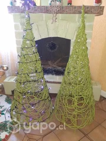 pinos navideños de mimbre