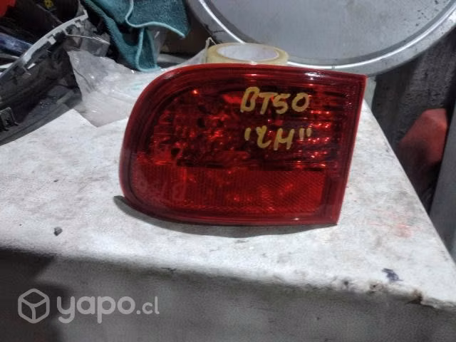 Mazda bt50 2015 foco reflectante trasero izquierdo