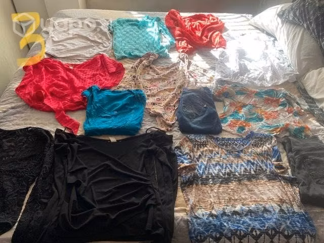Vendo 4 lotes de ropa en buen estado