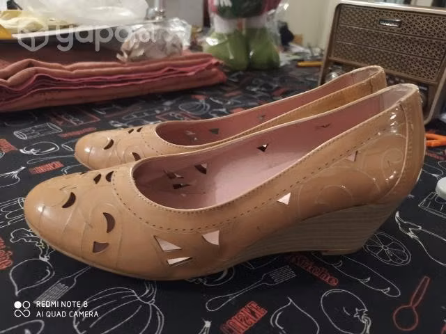 Zapato cuero español