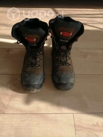 Zapatos de seguridad usados