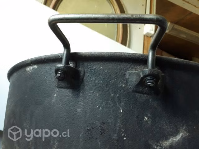 Antigua olleta fierro fundido enlozada 30 litros