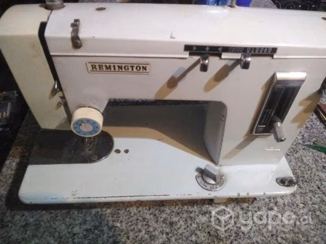 Maquina antigua de cocer. Remington