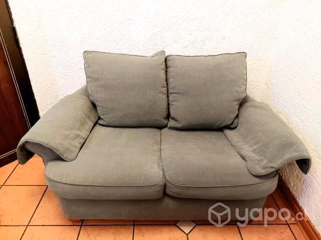 Comodo sillon de 2 cuerpos con apoya brazos